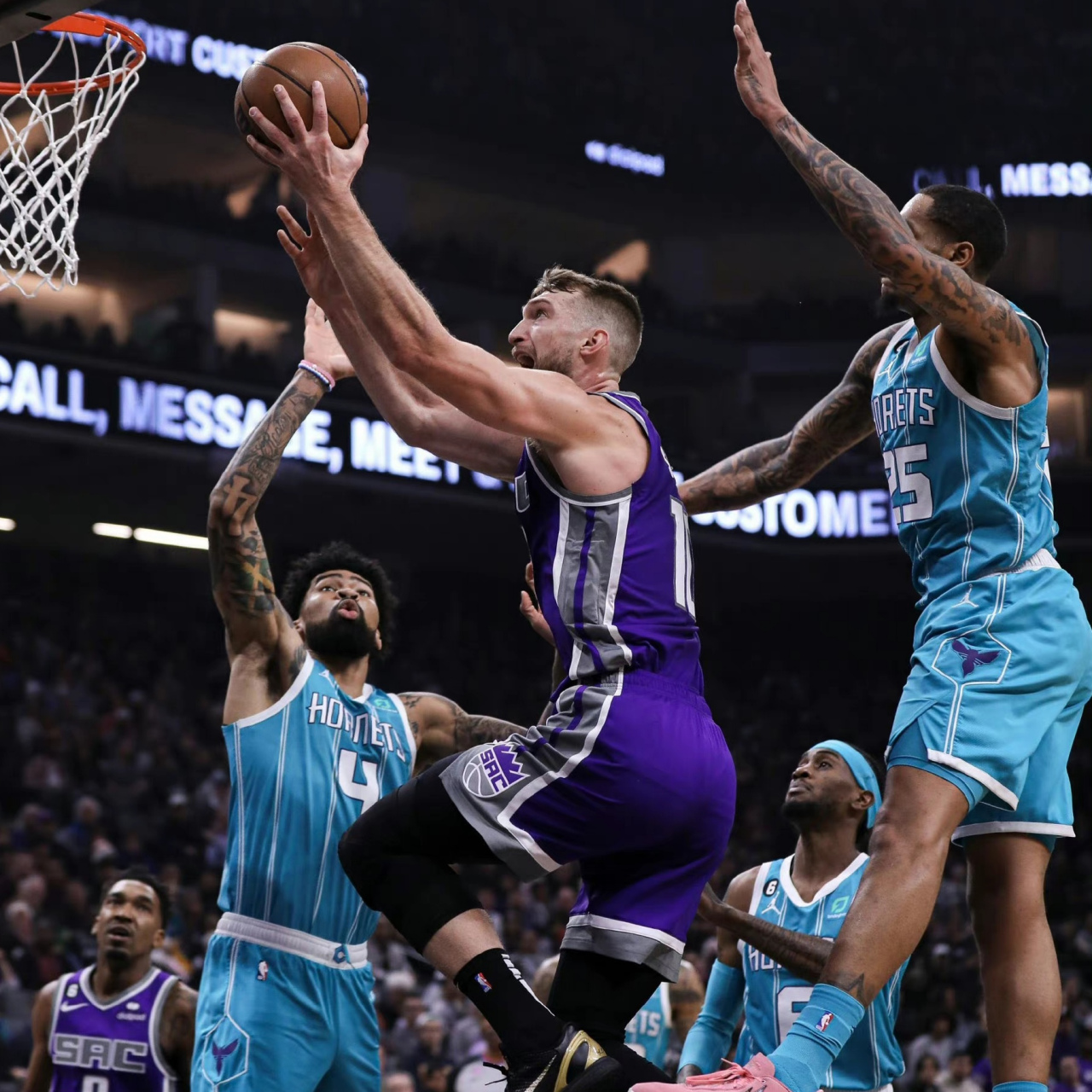 萨克拉门托国王发布备战花絮,国际比赛日防线松动,NBA季后赛任务艰巨,资深球员宣示担当的简单介绍 萨克拉门托国王发布备战花絮,国际比赛日防线松动,NBA季后赛任务艰巨,资深球员宣示担当的简单介绍